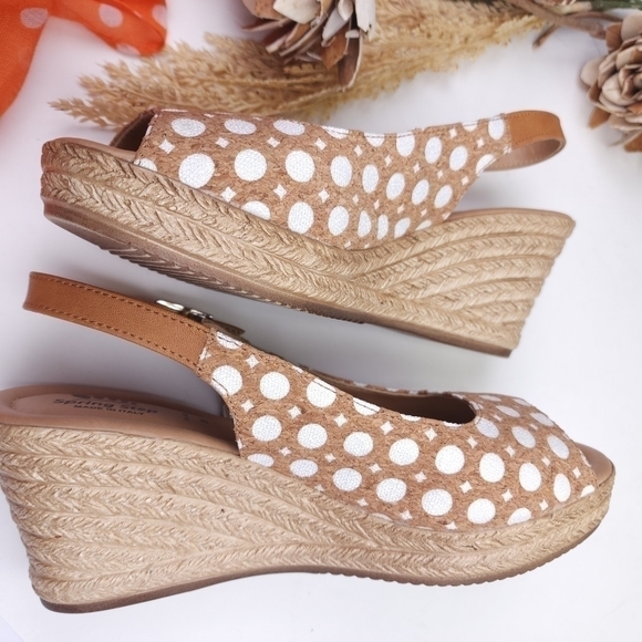 Soft Spots White Tan Polka-dot Mini Platform Wedge Sz 39 - Picture 6 of 12